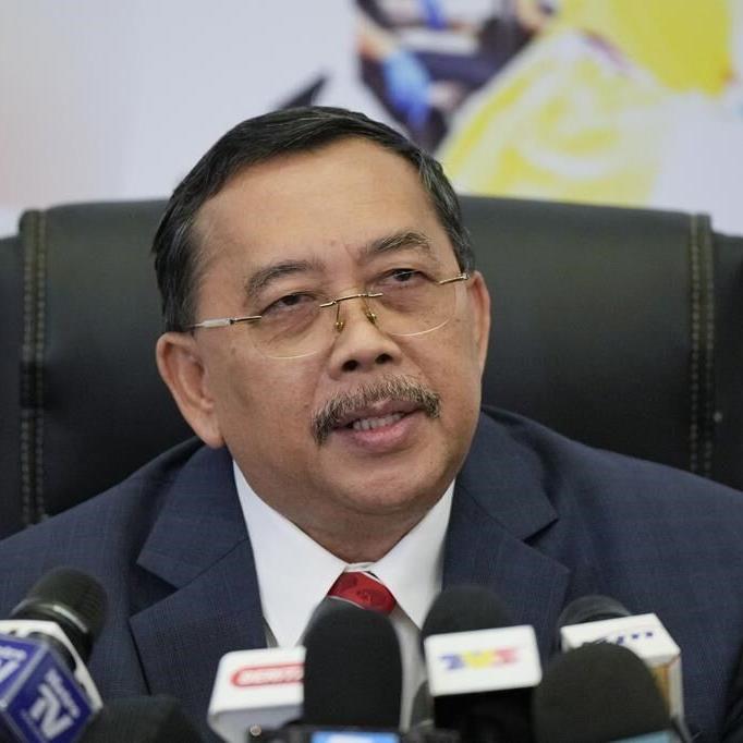 Malaysia election set for Nov. 19 amid fear of floods